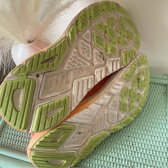 Hoka Arahi 7 Sneakers Hoka Papaya Sneakers Hoka Running Shoes - Picture 10 of 10